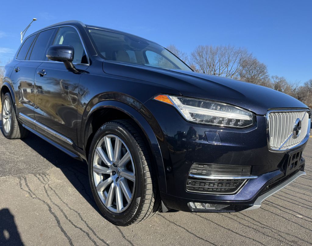 2016 Volvo XC90 Image 2