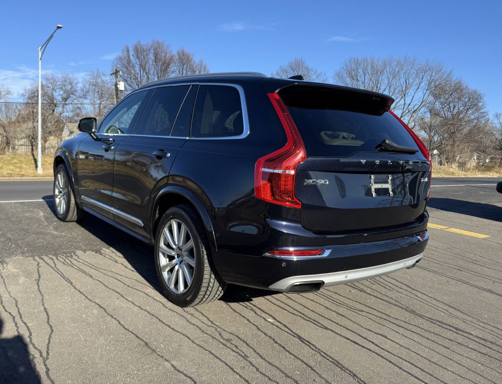 2016 Volvo XC90 Image 9