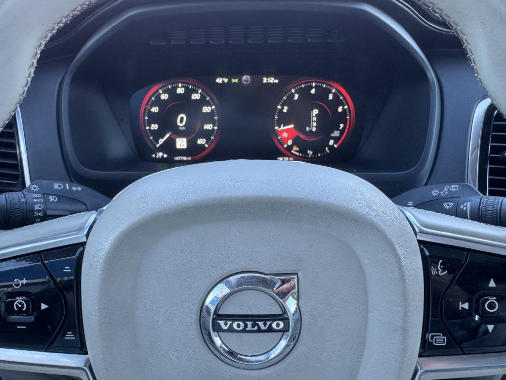 2016 Volvo XC90 Image 23