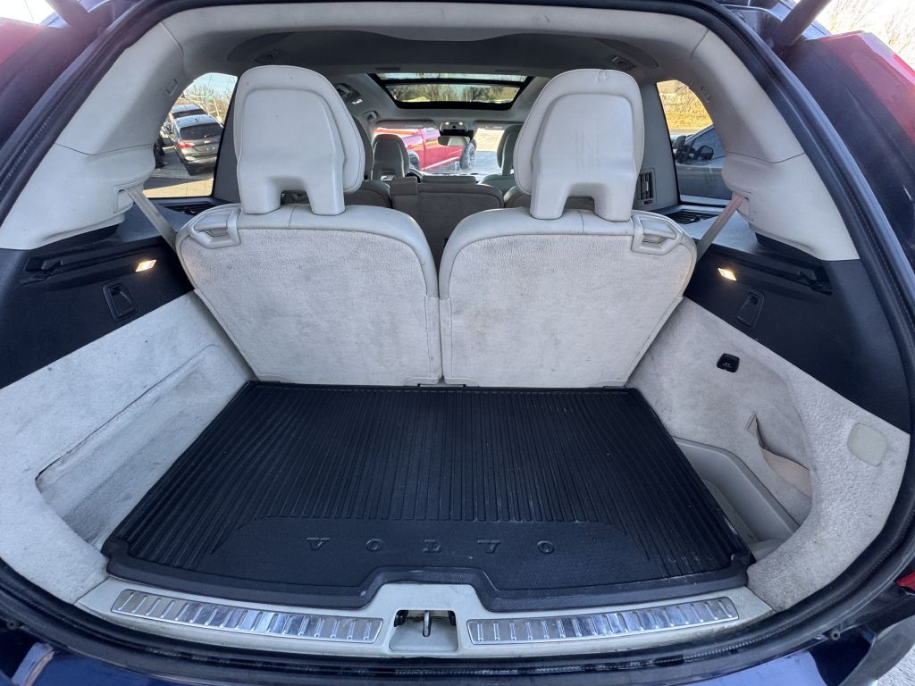2016 Volvo XC90 Image 32