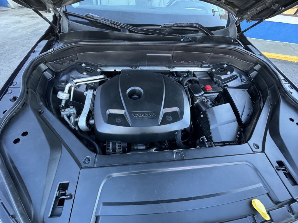 2016 Volvo XC90 Image 38