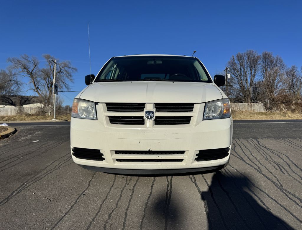 2010 Dodge Grand Caravan Image 2