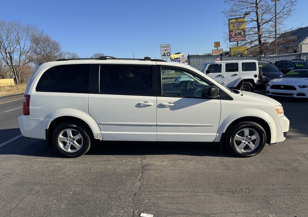2010 Dodge Grand Caravan Image 5