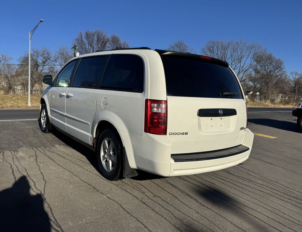 2010 Dodge Grand Caravan Image 11