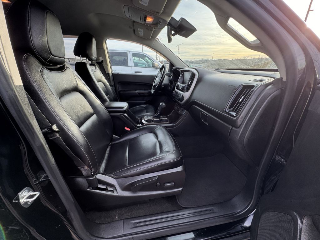 2017 GMC Canyon Image 16