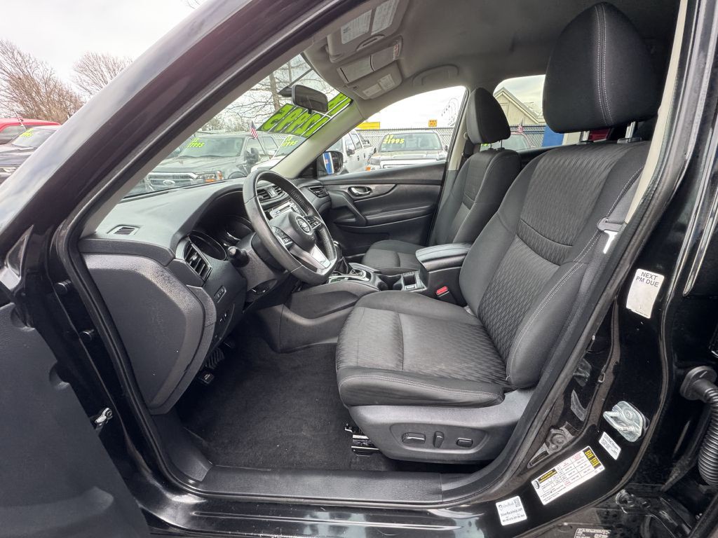 2018 Nissan Rogue Image 15