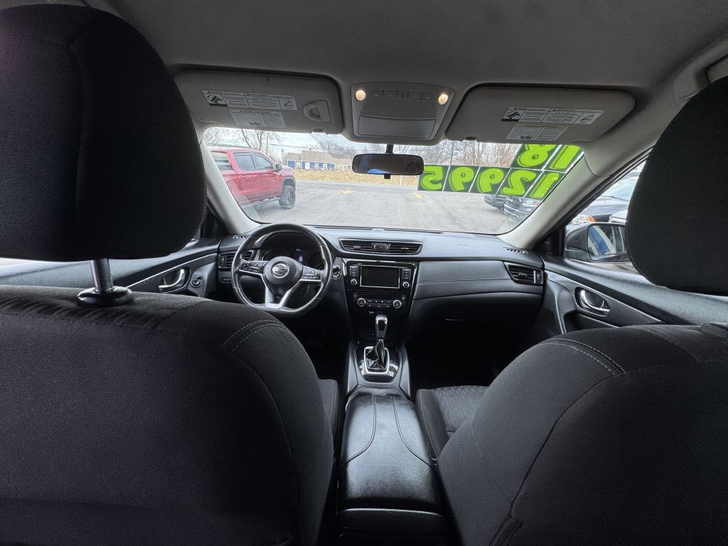 2018 Nissan Rogue Image 18