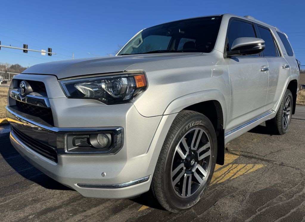 2016 Toyota 4Runner Image 2