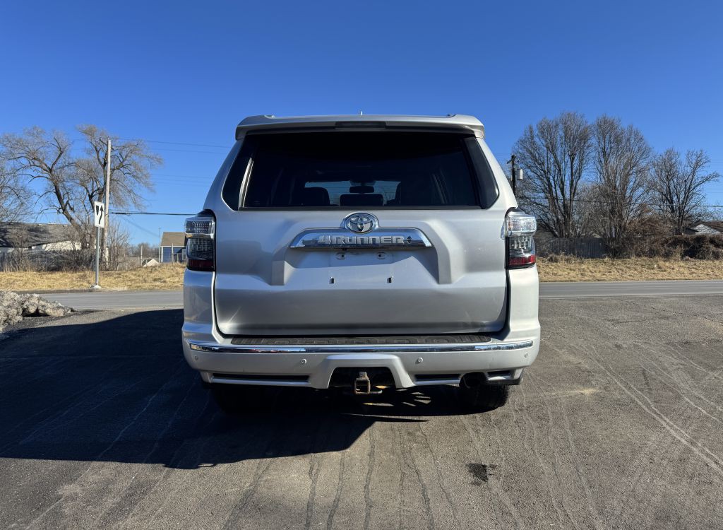 2016 Toyota 4Runner Image 10