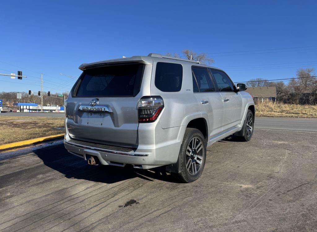 2016 Toyota 4Runner Image 11