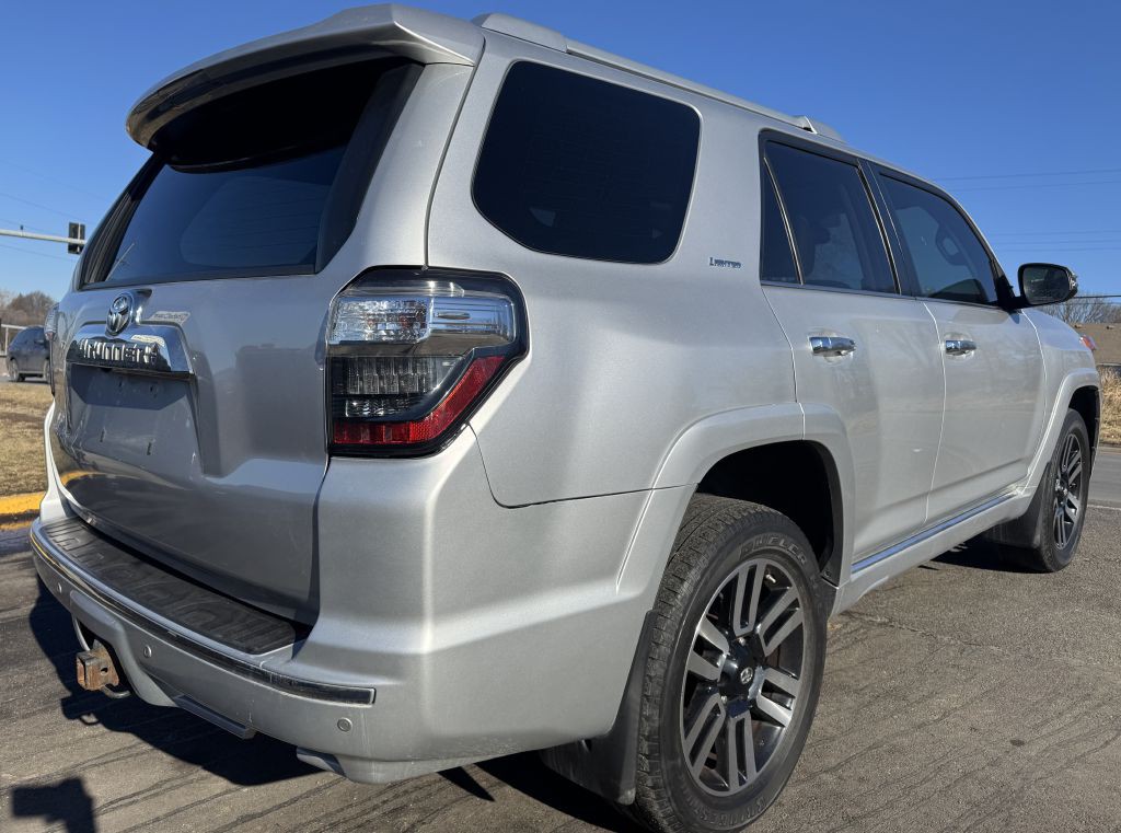 2016 Toyota 4Runner Image 12