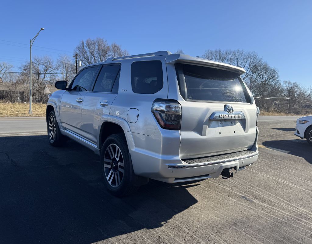 2016 Toyota 4Runner Image 14
