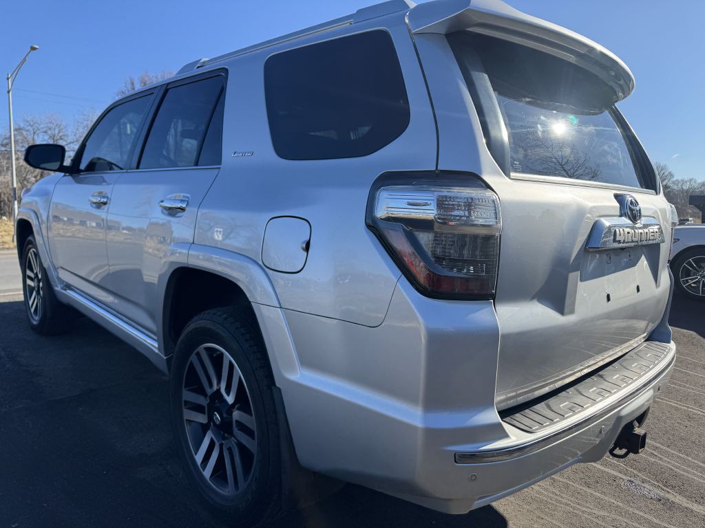 2016 Toyota 4Runner Image 15