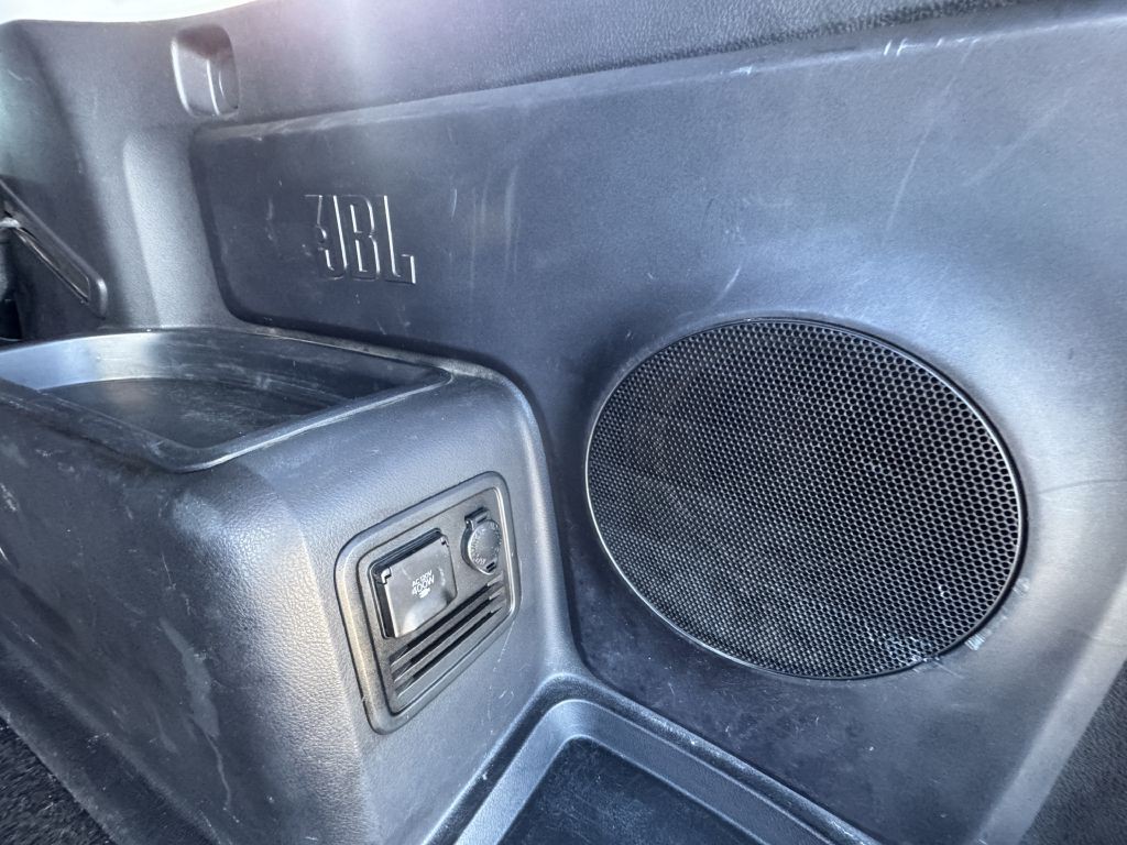 2016 Toyota 4Runner Image 18