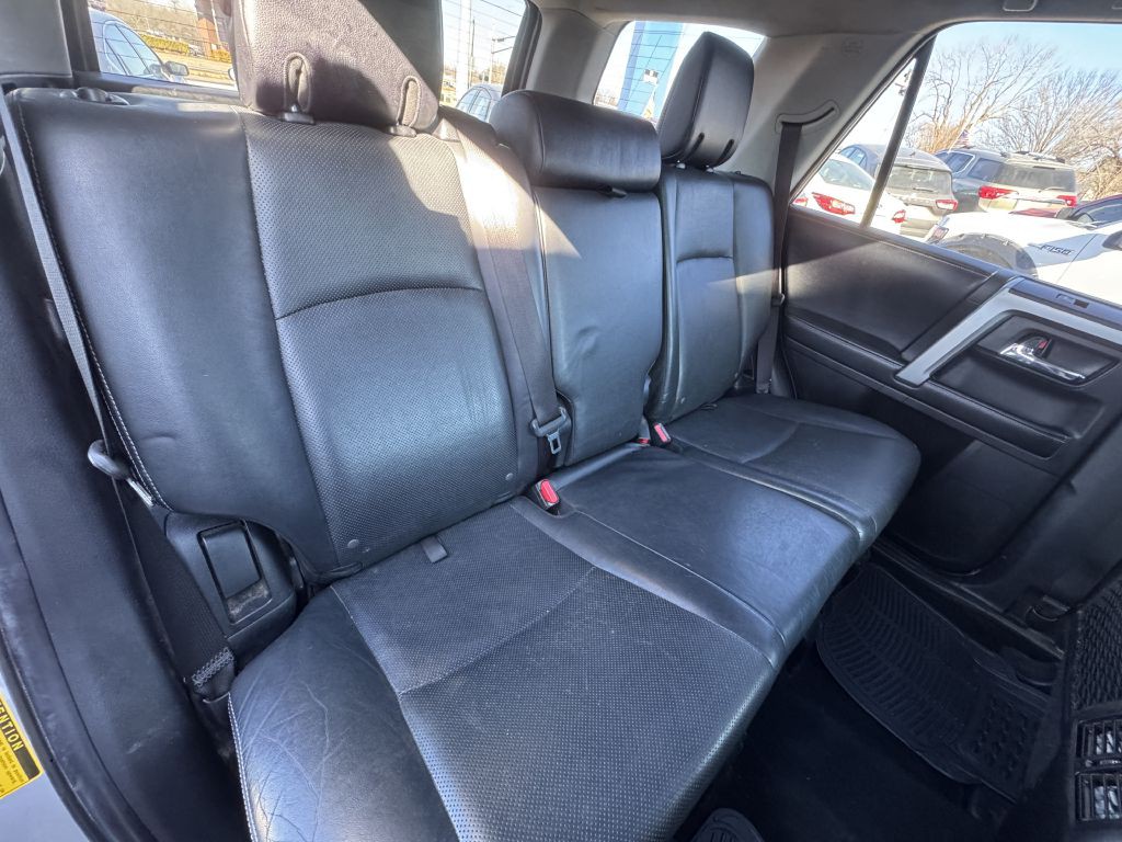 2016 Toyota 4Runner Image 20