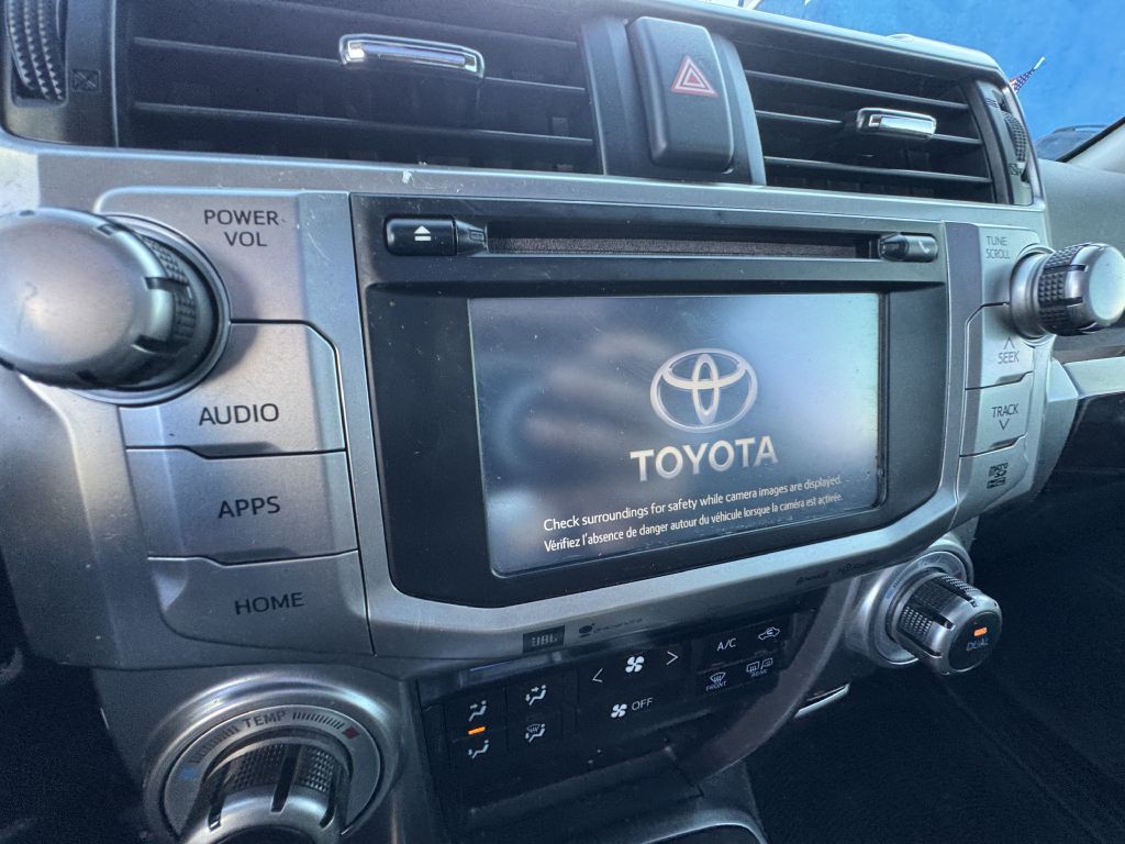2016 Toyota 4Runner Image 28