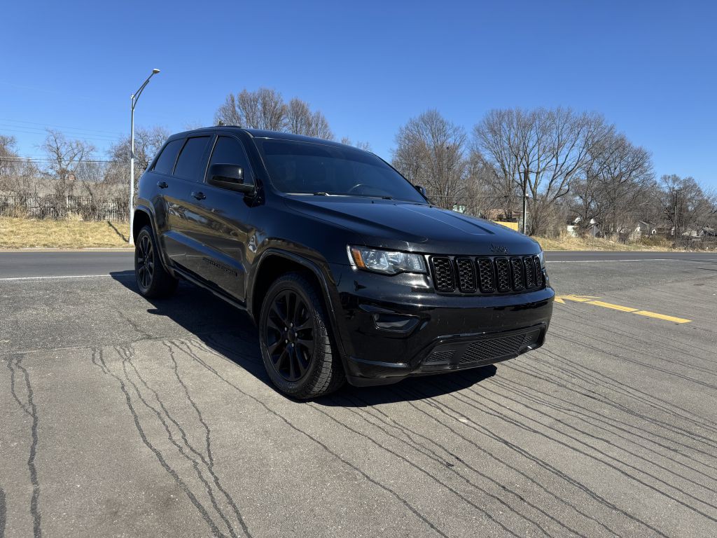 2017 Jeep Grand Cherokee Image 1