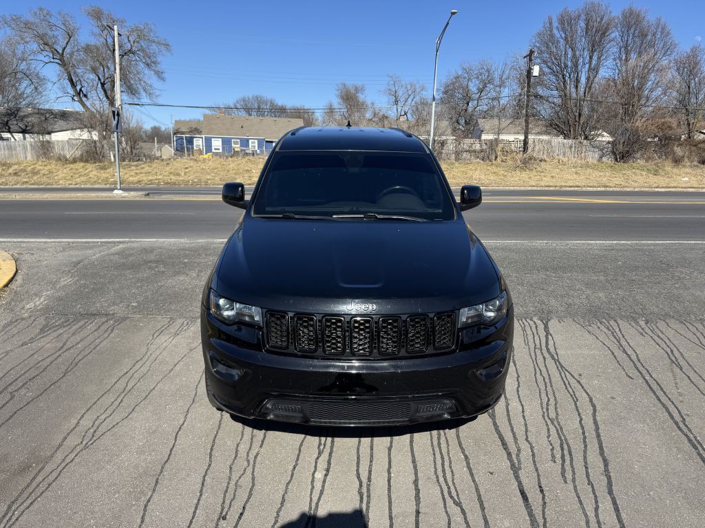 2017 Jeep Grand Cherokee Image 2