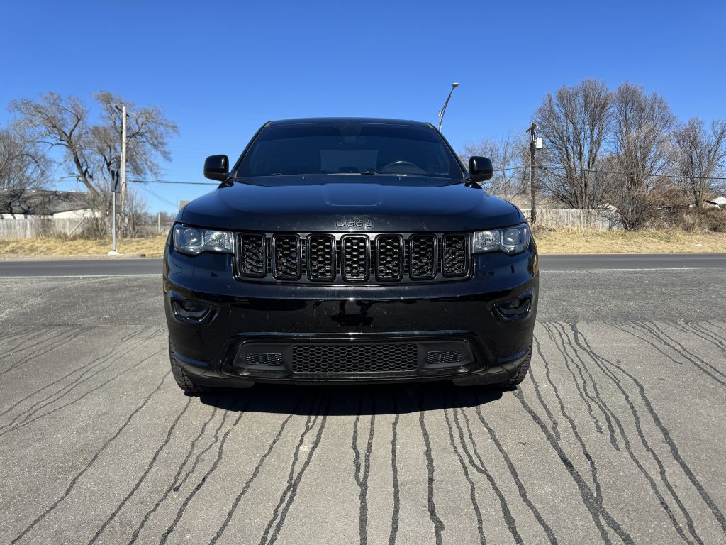 2017 Jeep Grand Cherokee Image 3