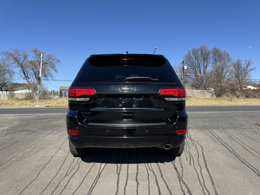 2017 Jeep Grand Cherokee Image 12