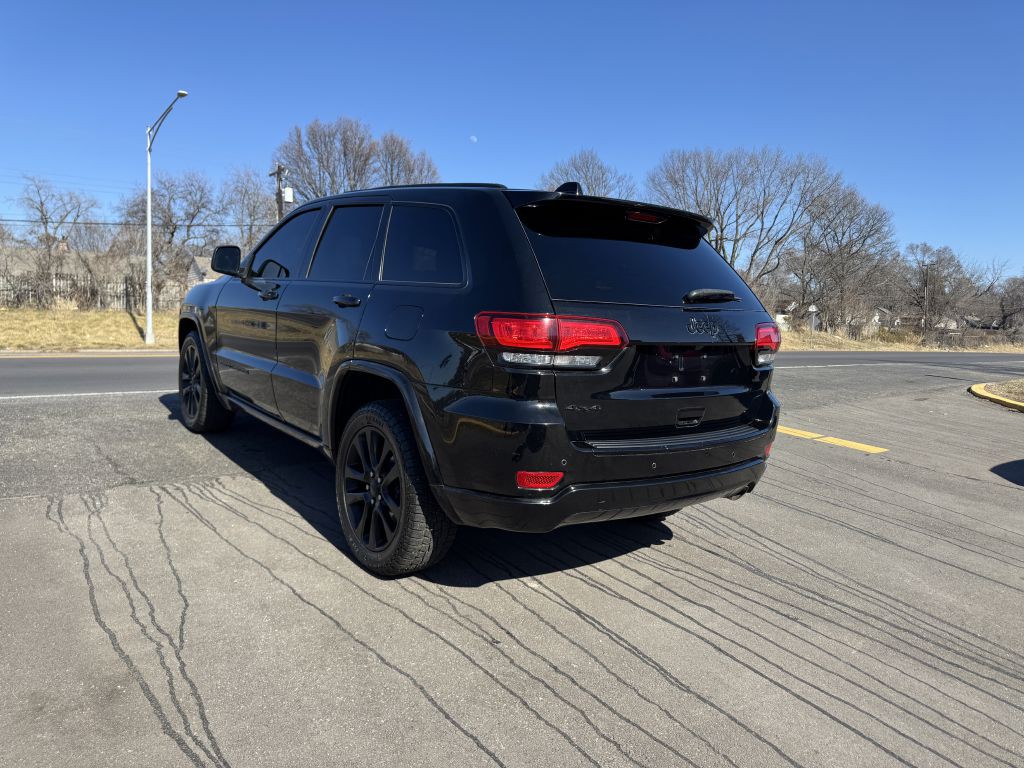 2017 Jeep Grand Cherokee Image 15