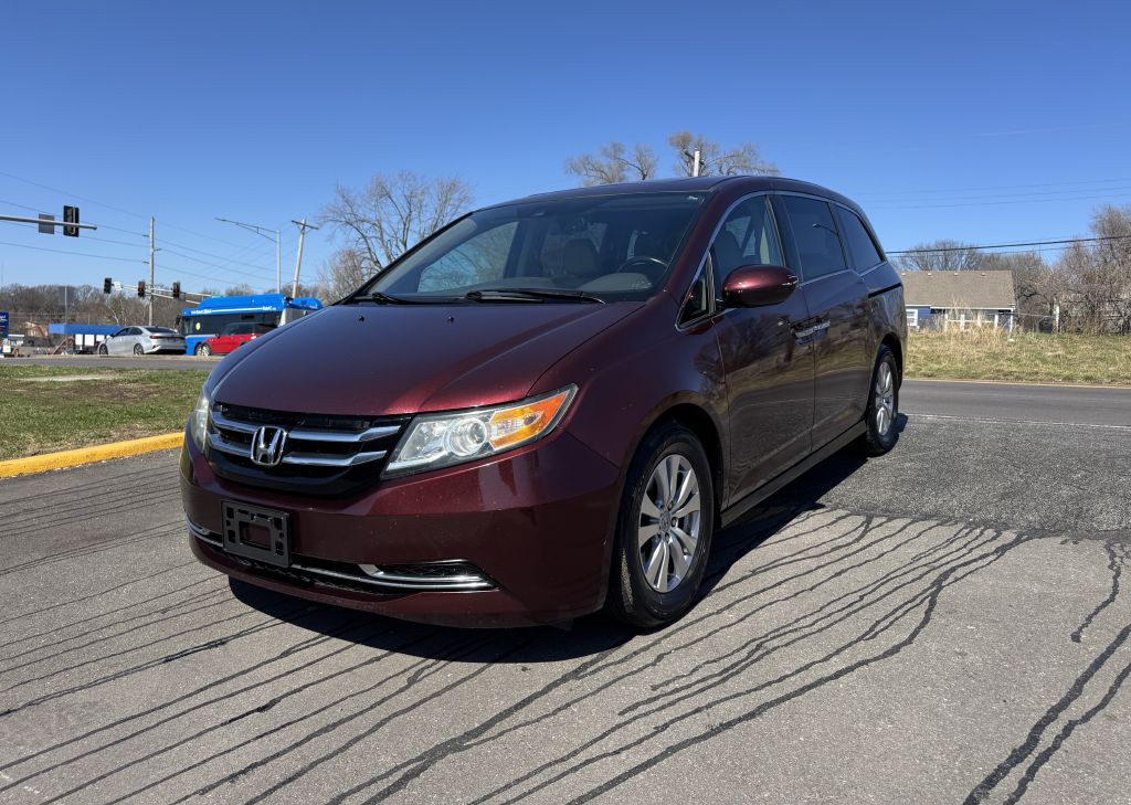 2015 Honda Odyssey Image 1