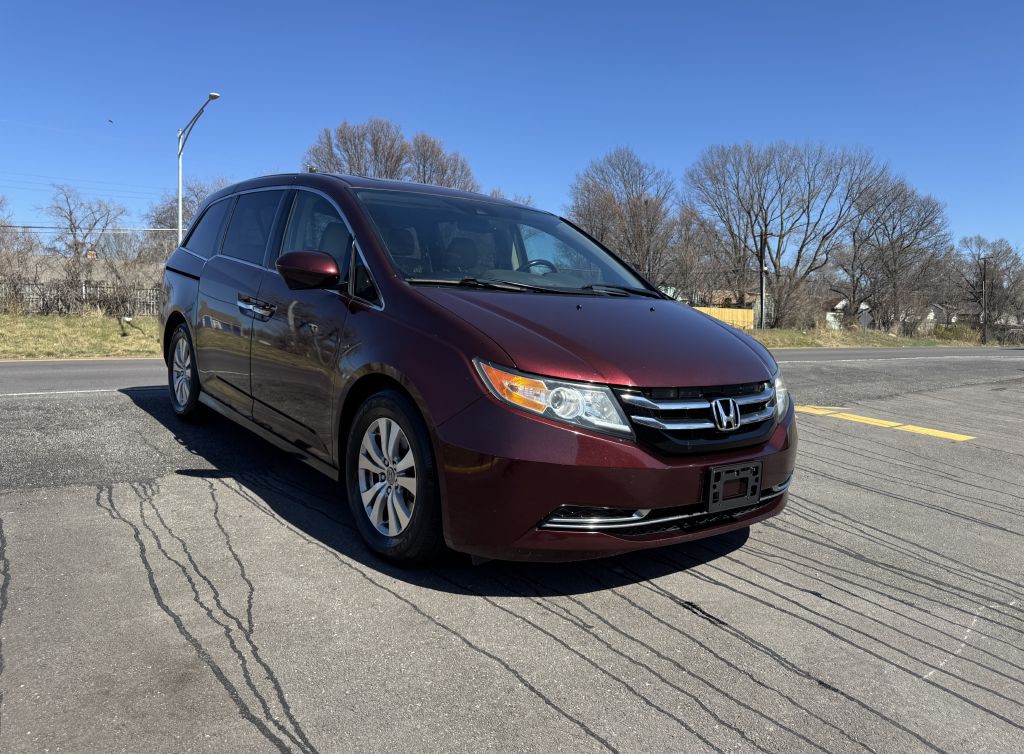 2015 Honda Odyssey Image 2