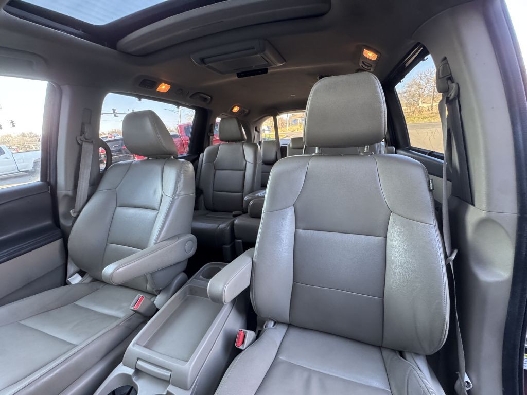 2015 Honda Odyssey Image 19
