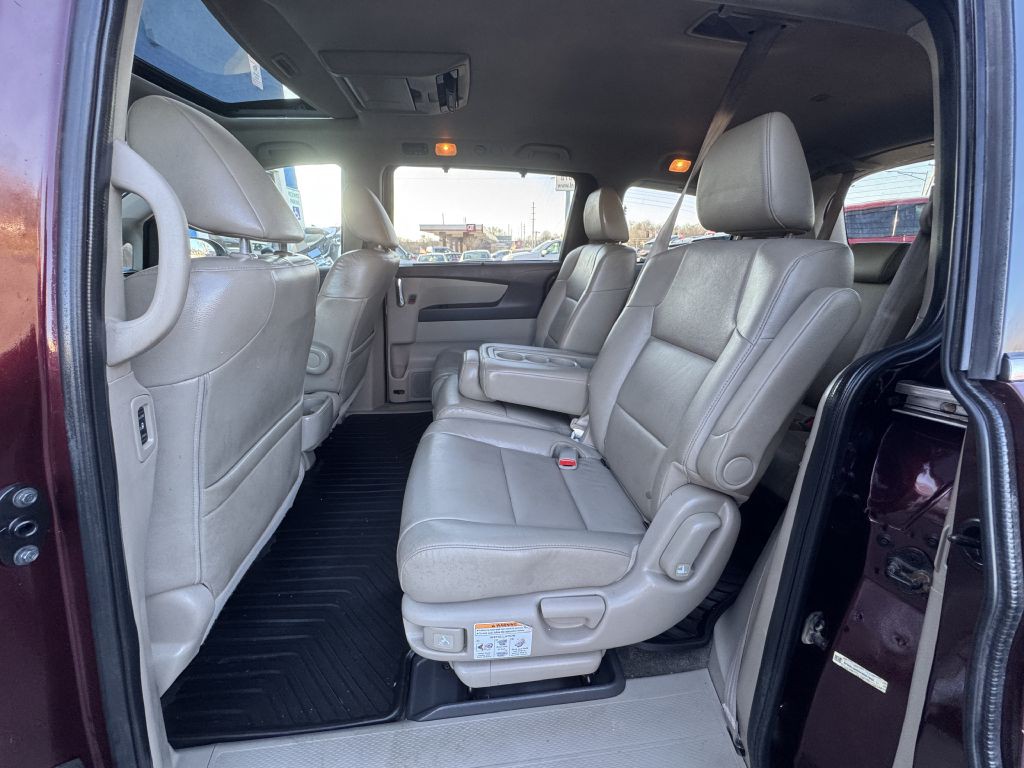 2015 Honda Odyssey Image 25