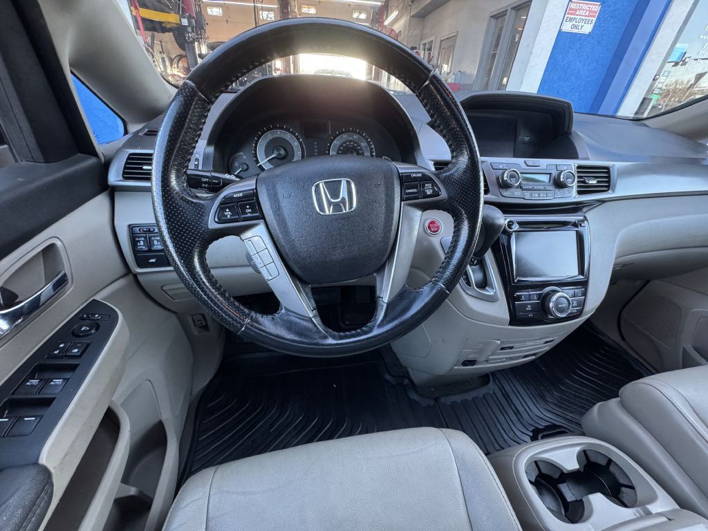 2015 Honda Odyssey Image 30