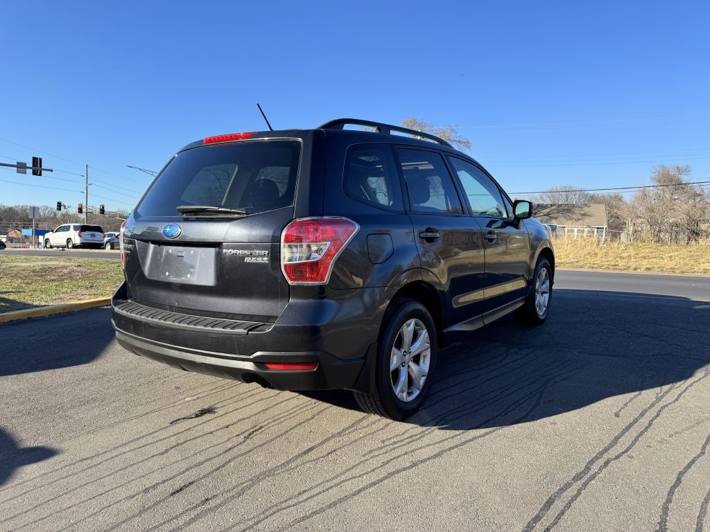 2015 Subaru Forester Image 11