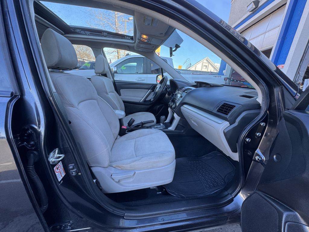 2015 Subaru Forester Image 16