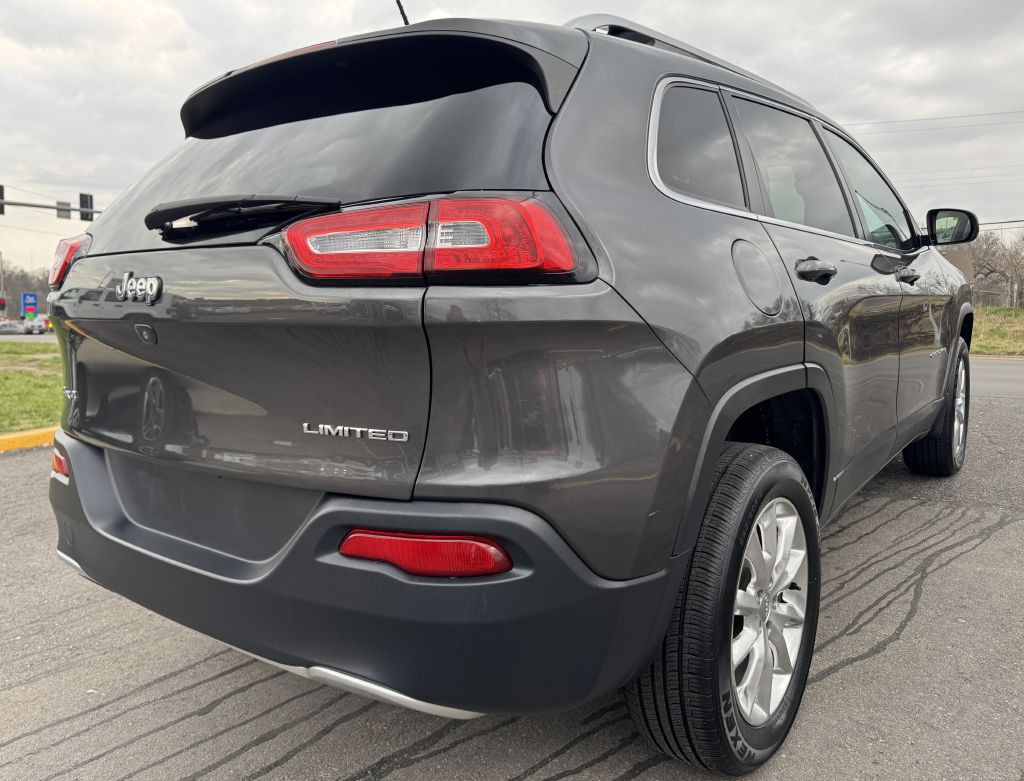 2015 Jeep Cherokee Image 16