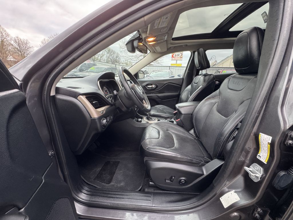 2015 Jeep Cherokee Image 19