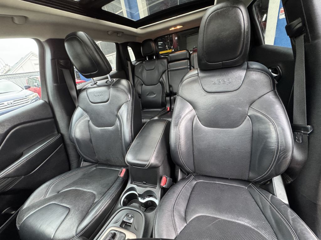 2015 Jeep Cherokee Image 21