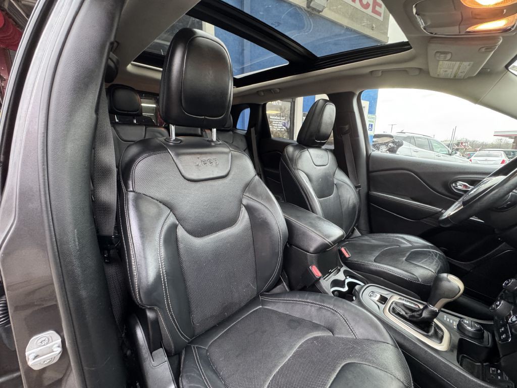 2015 Jeep Cherokee Image 30