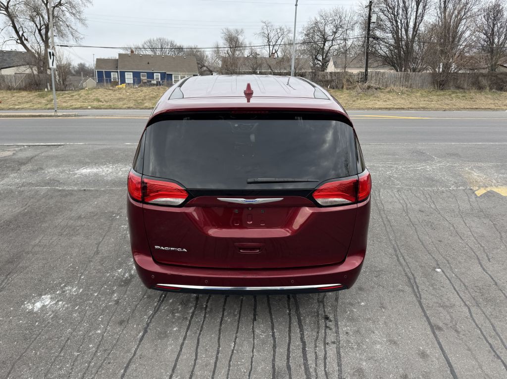2018 Chrysler Pacifica Image 9