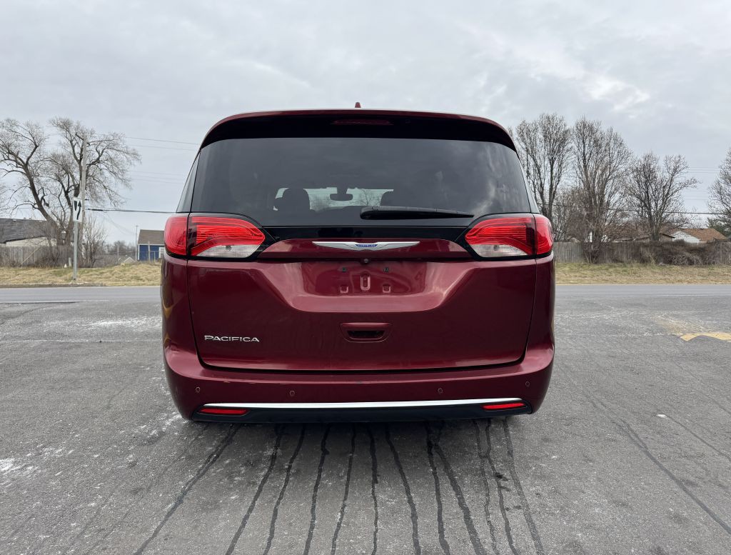 2018 Chrysler Pacifica Image 10