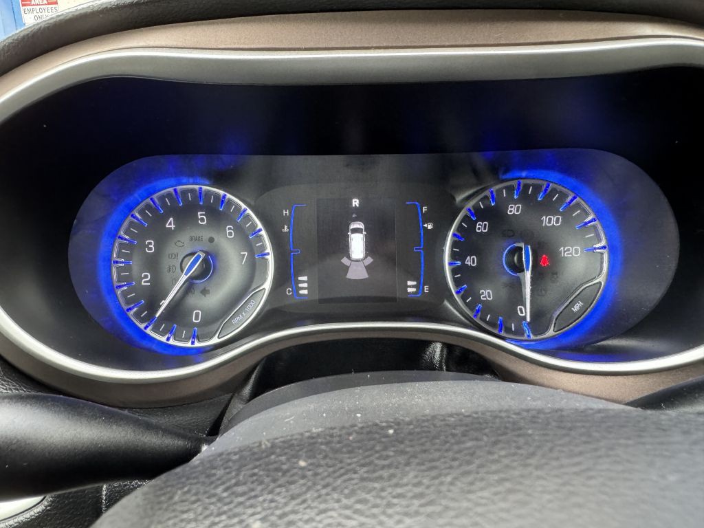 2018 Chrysler Pacifica Image 27