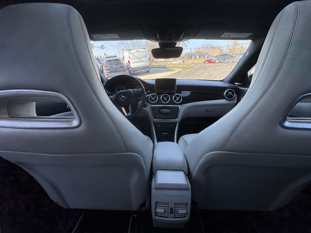 2014 Mercedes-Benz CLA-Class Image 21