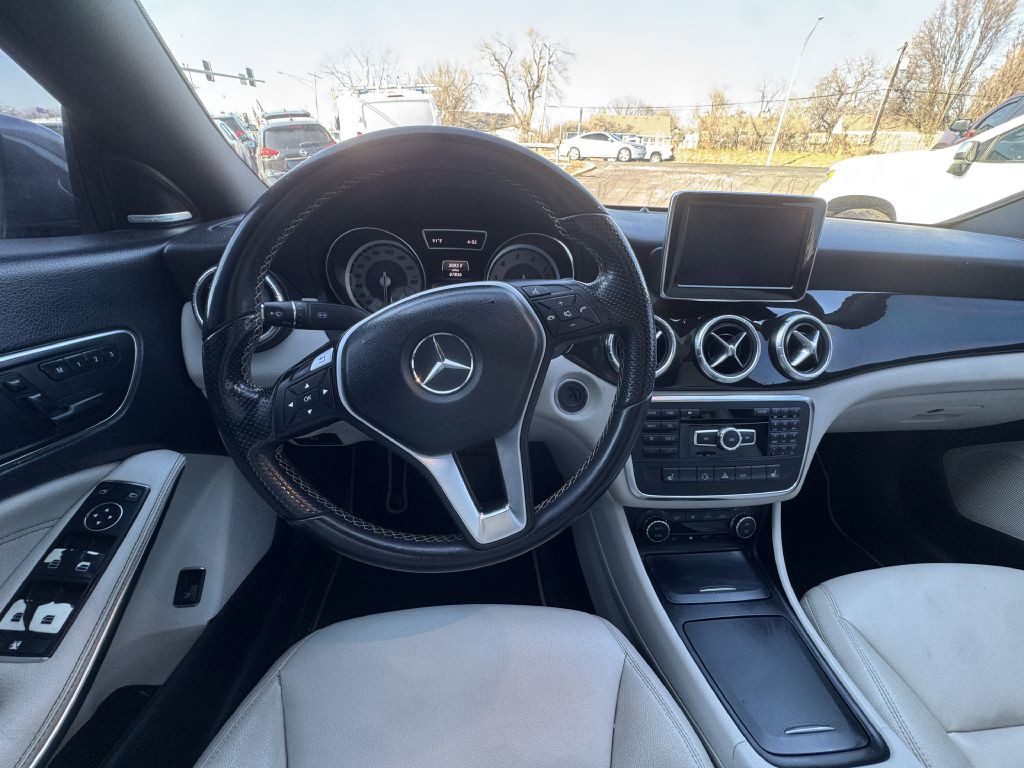 2014 Mercedes-Benz CLA-Class Image 22