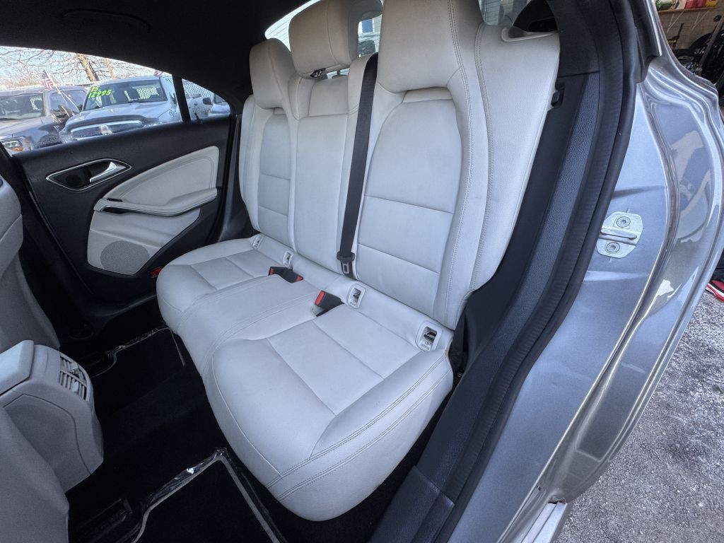 2014 Mercedes-Benz CLA-Class Image 25