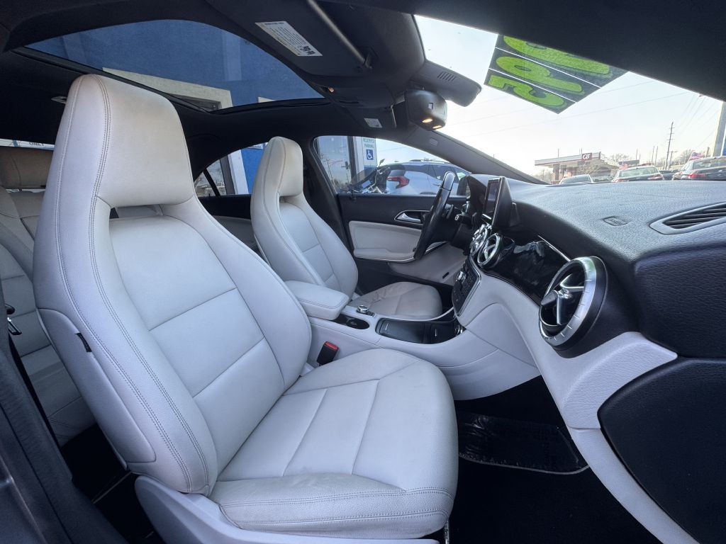 2014 Mercedes-Benz CLA-Class Image 27