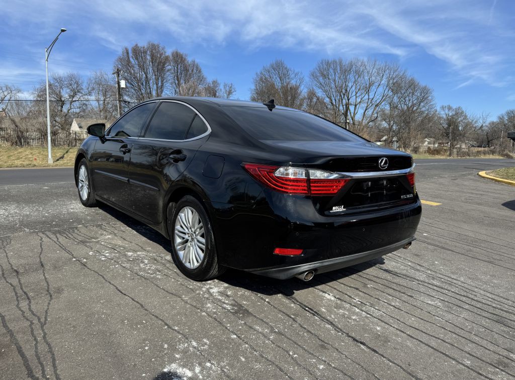 2014 Lexus ES Image 7