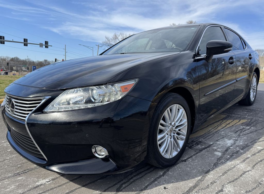 2014 Lexus ES Image 13