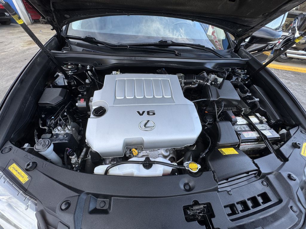 2014 Lexus ES Image 16