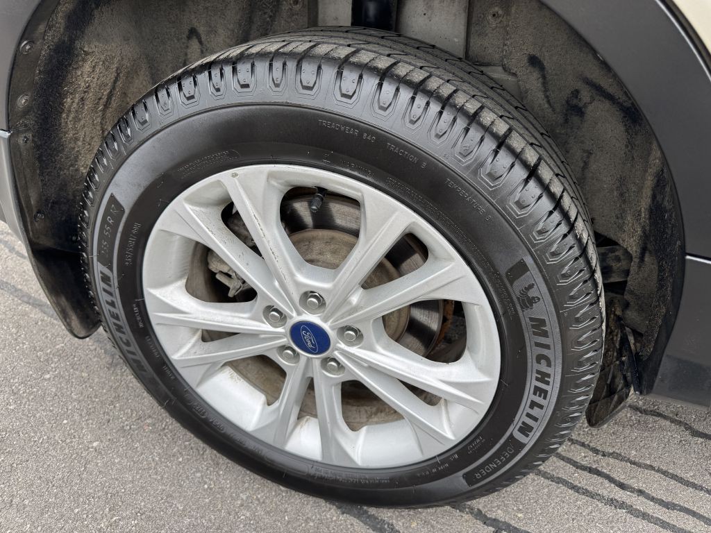 2017 Ford Escape Image 17