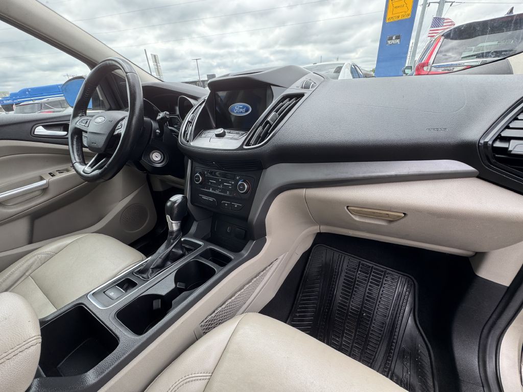 2017 Ford Escape Image 25