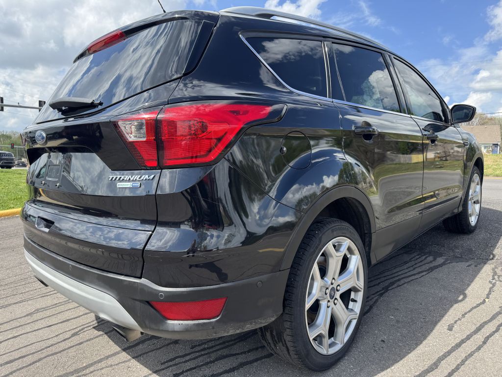 2019 Ford Escape Image 16