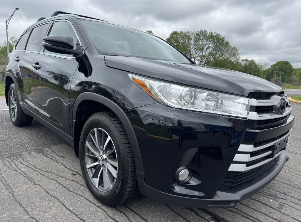 2019 Toyota Highlander Image 2